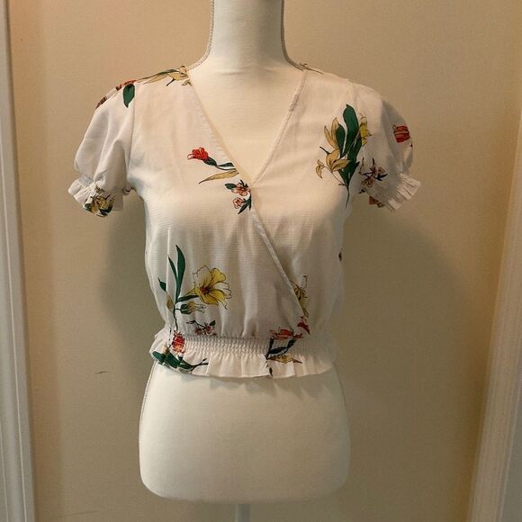 Tops - One Clothing Floral Wrap Crop Top Size XS